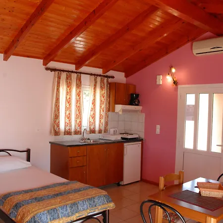 アパートホテル Stefanosplace Sea View 4*