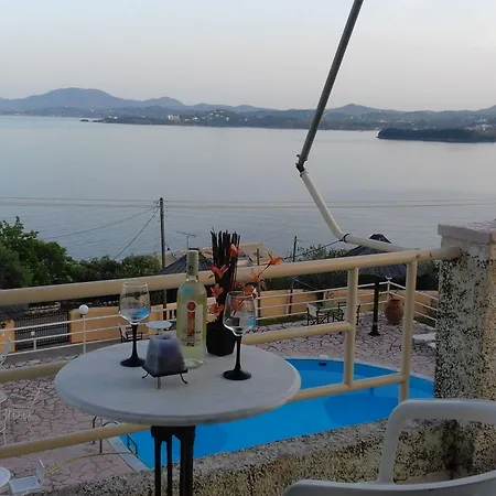 アパートホテル Stefanosplace Sea View 4*