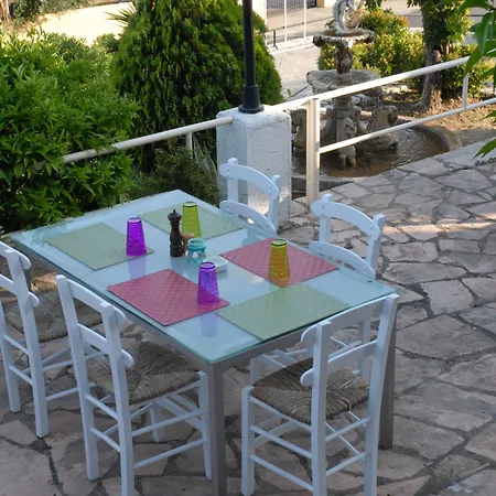 アパートホテル Stefanosplace Sea View 4*