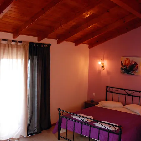 アパートホテル Stefanosplace Sea View 4*